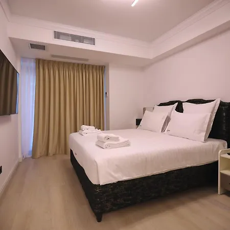 Diamond Titanic Апарт-отель Нэводари